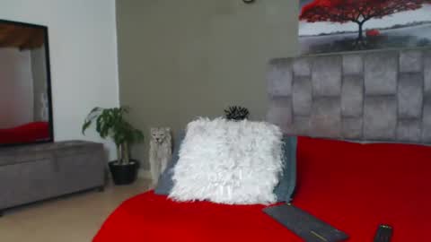 Snapshot of emanuelspencer chatting on January 14, 9:51 pm emanuelspencer online show from January 14, 9:51 pm