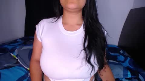 Snapshot of ember_wanda_ chatting on January 30, 9:25 pm Ember and Wanda online show from January 30, 9:25 pm