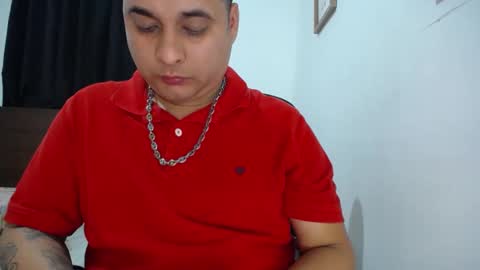 Snapshot of ember_wanda_ chatting on December 28, 2:22 am Ember and Wanda online show from December 28, 2:22 am