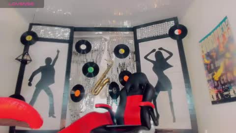 Snapshot of emeli_roushot chatting on January 24, 3:54 am Emeli online show from January 24, 3:54 am