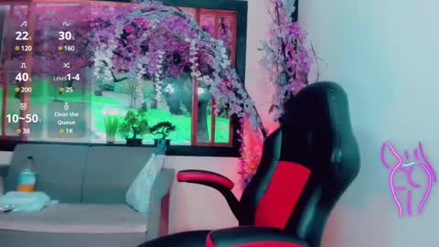 Snapshot of emeli_roushot chatting on January 23, 3:48 am Emeli online show from January 23, 3:48 am