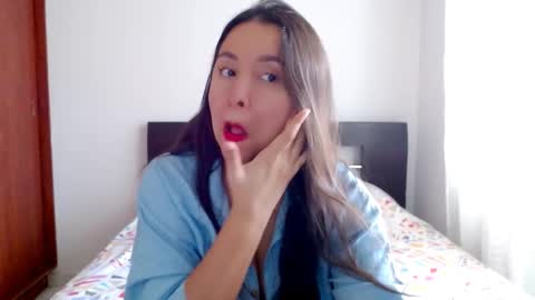 Snapshot of emely_sexx chatting on September 27, 6:49 pm emely_sexx online show from September 27, 6:49 pm