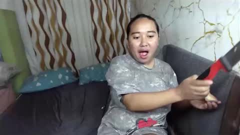 Emely online show from November 12, 8:27 am