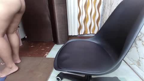 Snapshot of emely_slutxxx chatting on October 18, 1:32 am Emely online show from October 18, 1:32 am