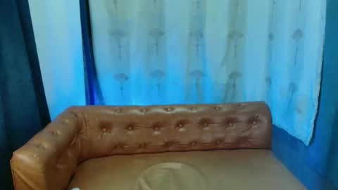 emerald_cummer online show from March 24, 7:53 pm