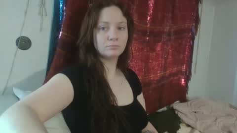 EmerieSkye online show from January 18, 7:48 pm