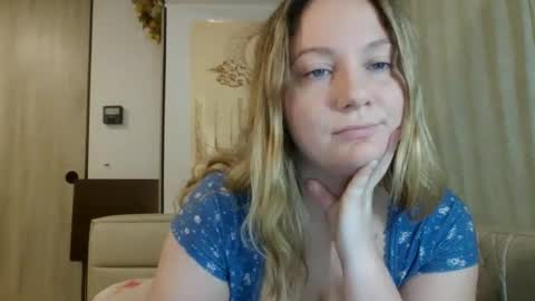 EmerieSkye online show from October 16, 5:45 pm