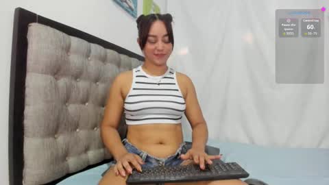 Snapshot of emi_henao chatting on October 7, 1:29 pm EMI online show from October 7, 1:29 pm