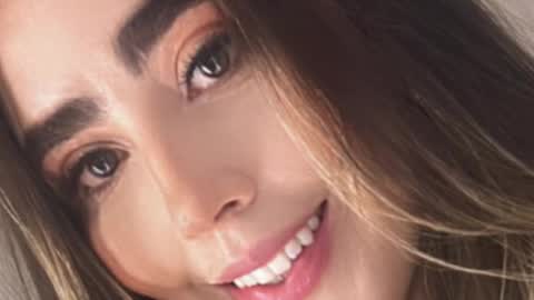 emi_royse online show from January 11, 1:44 am