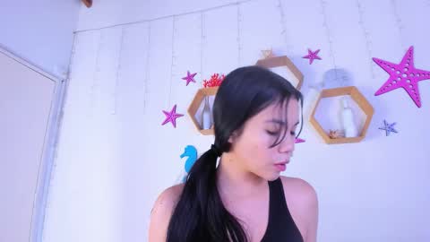 Snapshot of emiily_parkerr chatting on October 21, 3:11 am Emily online show from October 21, 3:11 am