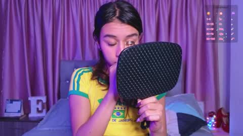 Snapshot of emiiscoot_1 chatting on October 15, 10:32 pm Emily online show from October 15, 10:32 pm