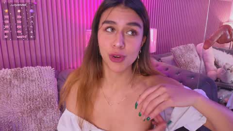 Snapshot of emiiscoot_1 chatting on January 15, 6:19 pm Emily online show from January 15, 6:19 pm