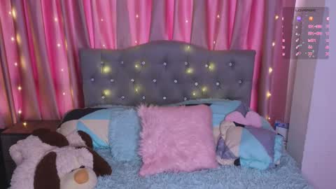 Snapshot of emiiscoot_1 chatting on September 11, 9:05 pm Emily online show from September 11, 9:05 pm