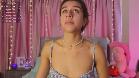 Snapshot of emiiscoot_1 chatting on January 28, 1:59 pm Emily online show from January 28, 1:59 pm