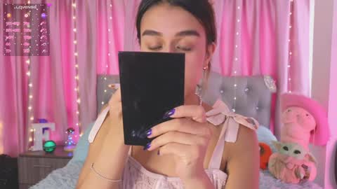 Snapshot of emiiscoot_1 chatting on January 31, 3:44 pm Emily online show from January 31, 3:44 pm