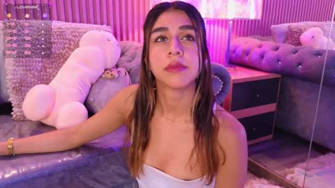 Snapshot of emiiscoot_1 chatting on January 14, 3:47 pm Emily online show from January 14, 3:47 pm