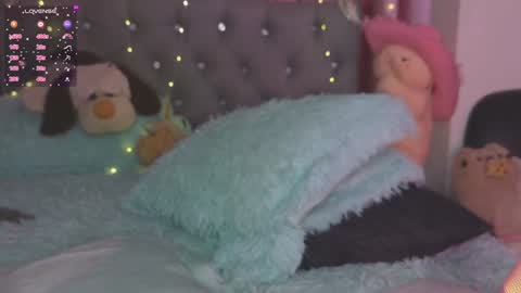 Snapshot of emiiscoot_1 chatting on January 30, 4:34 pm Emily online show from January 30, 4:34 pm