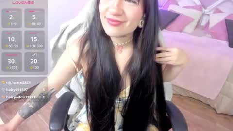 Snapshot of emilayton_ chatting on October 2, 8:29 pm emilayton_ online show from October 2, 8:29 pm