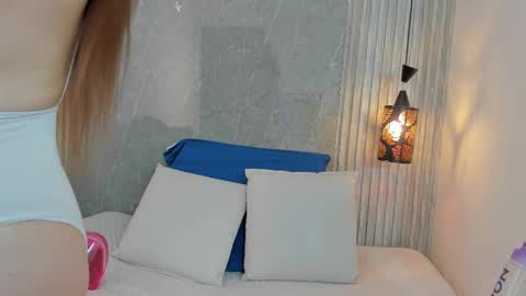 Snapshot of emili__hot chatting on September 26, 12:13 pm Emily online show from September 26, 12:13 pm