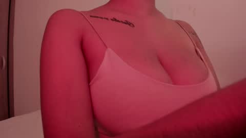 Emilia Big Boobs online show from January 23, 5:31 pm