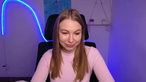 Emilia online show from November 8, 6:49 am