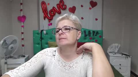 Snapshot of emiliagree chatting on September 20, 5:38 pm EmiliaGree online show from September 20, 5:38 pm