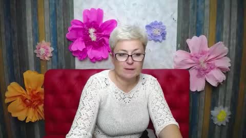 Snapshot of emiliagree chatting on September 13, 5:48 pm EmiliaGree online show from September 13, 5:48 pm