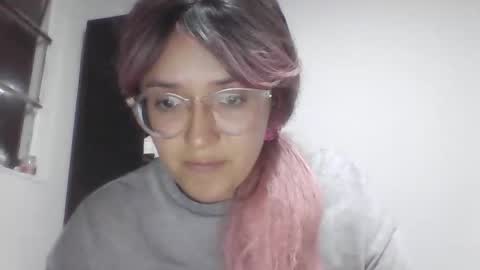 emiliahoney online show from January 12, 11:23 pm