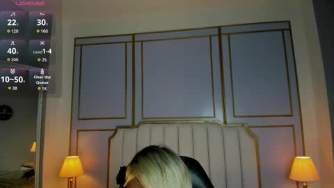 emilly_mell online show from December 21, 11:38 am