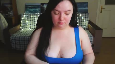 Emily online show from November 23, 8:18 pm