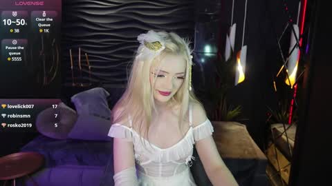 Emily online show from February 6, 2:22 am