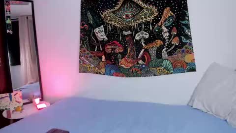 Snapshot of emily_bae chatting on September 25, 2:51 am emily_bae online show from September 25, 2:51 am