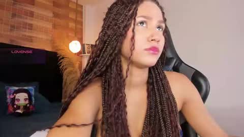 Snapshot of emily_brown04 chatting on October 10, 11:38 am emily_brown04 online show from October 10, 11:38 am