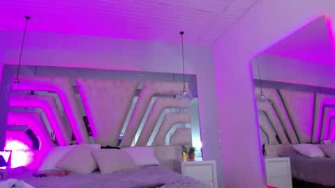 Snapshot of emily_ellen chatting on March 3, 5:09 pm Emily online show from March 3, 5:09 pm