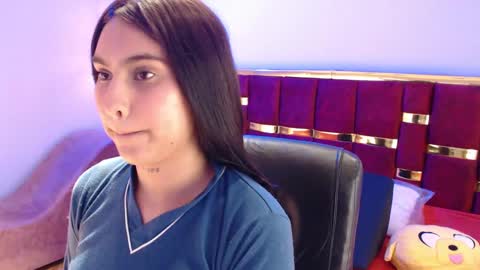 Snapshot of emily_fox_3 chatting on September 17, 3:54 am emily fox 3 online show from September 17, 3:54 am