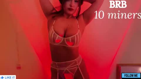 Snapshot of emily_gin chatting on October 14, 2:03 am EMILY online show from October 14, 2:03 am