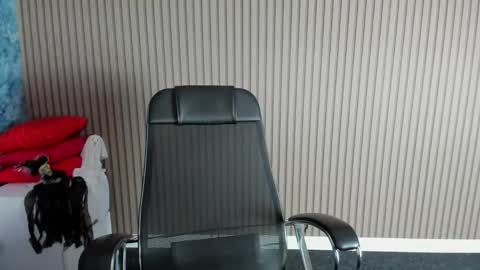 EMILY online show from October 30, 10:05 am