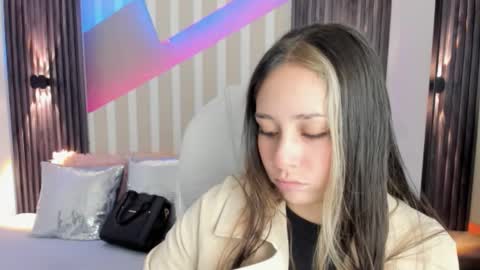 Snapshot of emily_layton chatting on October 13, 2:41 pm Emily online show from October 13, 2:41 pm