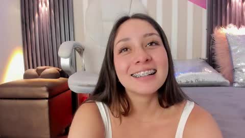 Snapshot of emily_layton chatting on September 10, 3:24 pm Emily online show from September 10, 3:24 pm