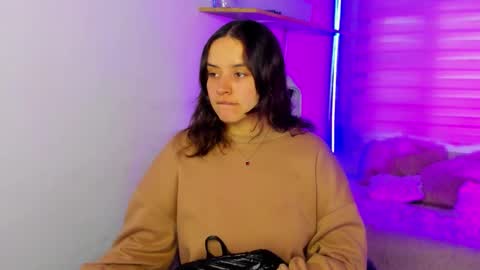 emily_lindey online show from November 25, 11:31 am