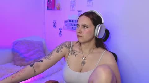 Emily Lindey online show from February 24, 7:00 am