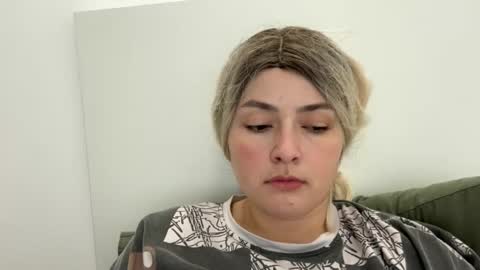 emily_morning_dew online show from October 29, 11:56 am