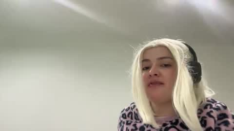 emily_morning_dew online show from January 7, 8:08 am