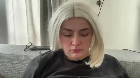 emily_morning_dew online show from February 21, 8:28 am