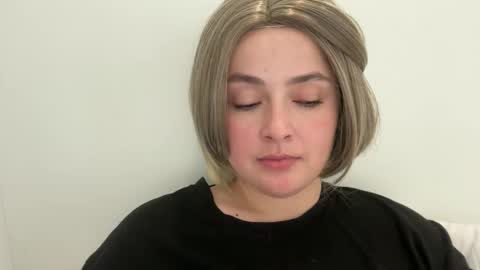 emily_morning_dew online show from April 17, 12:51 pm