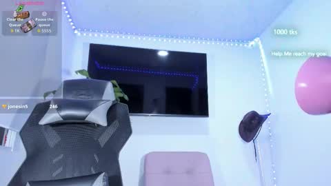 emily_palmeer online show from February 12, 10:08 am