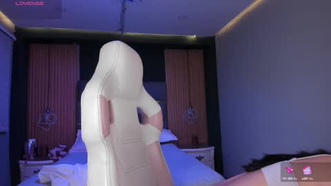 Emily online show from October 28, 11:22 am