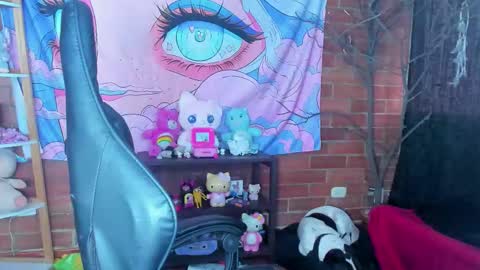 Snapshot of emily_salvatore chatting on October 6, 9:10 pm emily_salvatore online show from October 6, 9:10 pm