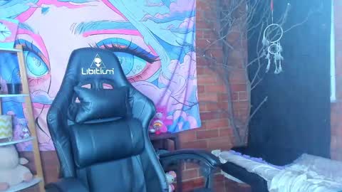 Snapshot of emily_salvatore chatting on October 1, 11:03 pm emily_salvatore online show from October 1, 11:03 pm