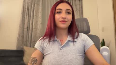 Snapshot of emily_smith29 chatting on March 12, 2:30 am emi online show from March 12, 2:30 am